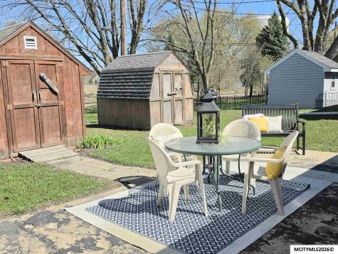 82 Sunny Circle Mason City IA 50401