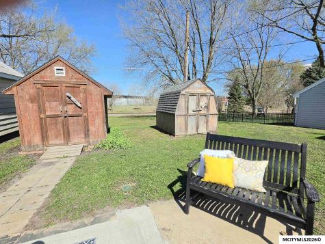 82 Sunny Circle Mason City IA 50401