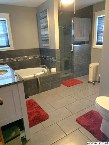 1323 S Pennsylvania Mason City IA 50401