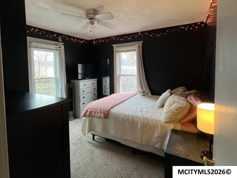 421 25th SW Mason City IA 50401