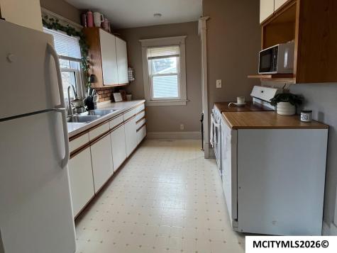 421 25th SW Mason City IA 50401
