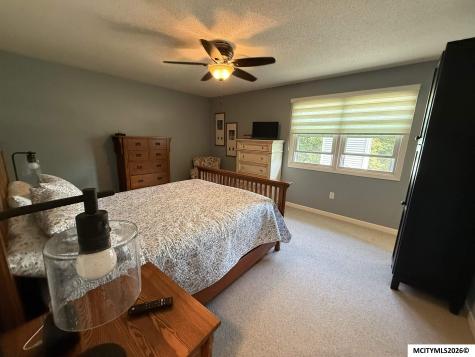 752 S Monroe Court Mason City IA 50401