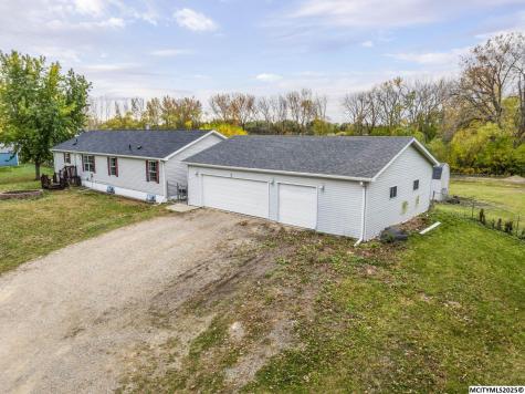 815 N 40th Street Clear Lake IA 50428