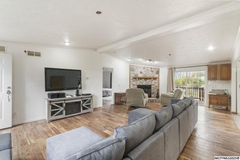 815 N 40th Street Clear Lake IA 50428