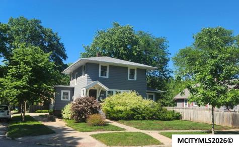 864 3rd NW Mason City IA 50401