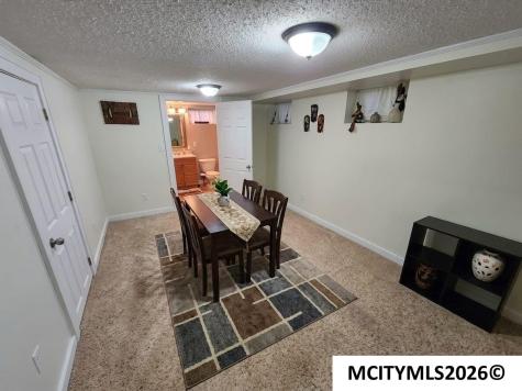 864 3rd NW Mason City IA 50401