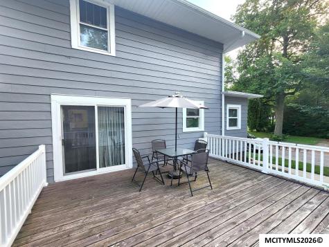 864 3rd NW Mason City IA 50401