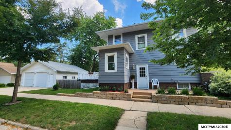 864 3rd NW Mason City IA 50401