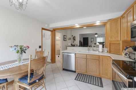 227 N Crescent Drive Mason City IA 50401