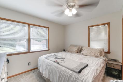 227 N Crescent Drive Mason City IA 50401