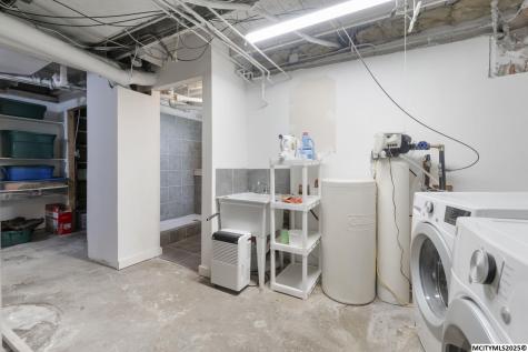 227 N Crescent Drive Mason City IA 50401