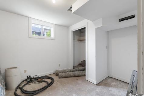 227 N Crescent Drive Mason City IA 50401