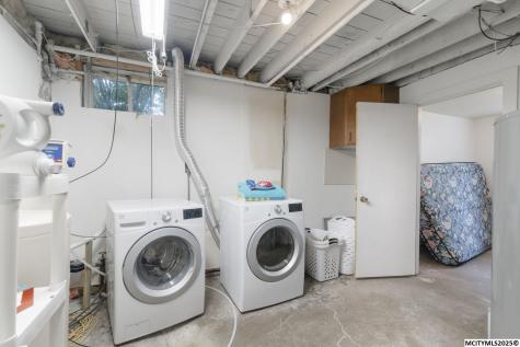 227 N Crescent Drive Mason City IA 50401