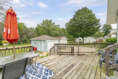 227 N Crescent Drive Mason City IA 50401