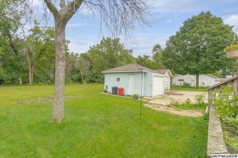 227 N Crescent Drive Mason City IA 50401