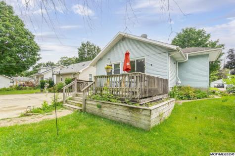 227 N Crescent Drive Mason City IA 50401