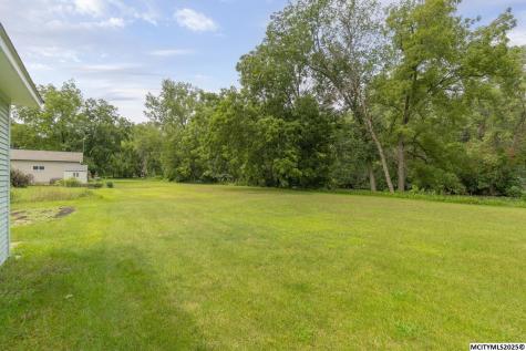 227 N Crescent Drive Mason City IA 50401