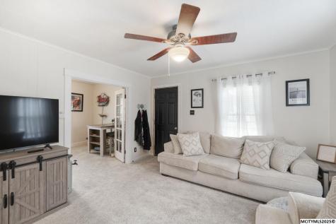 227 N Crescent Drive Mason City IA 50401