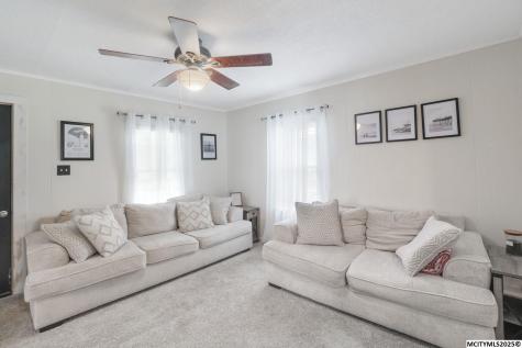 227 N Crescent Drive Mason City IA 50401