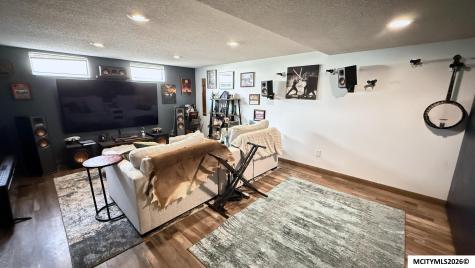 1304 2nd NW Mason City IA 50401