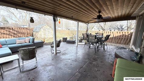 1304 2nd NW Mason City IA 50401
