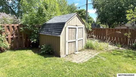 1304 2nd NW Mason City IA 50401
