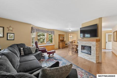 25 Charlestown Square Mason City IA 50401