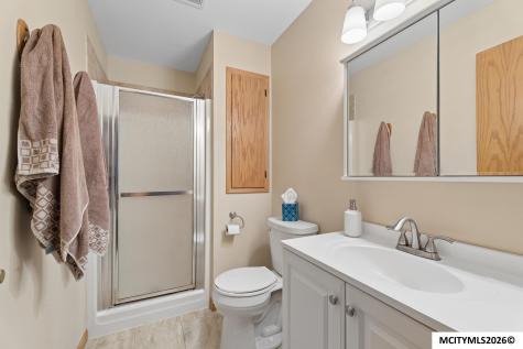 25 Charlestown Square Mason City IA 50401