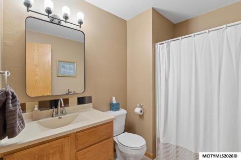 25 Charlestown Square Mason City IA 50401