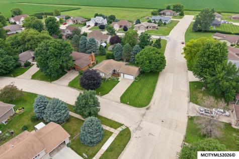 25 Charlestown Square Mason City IA 50401