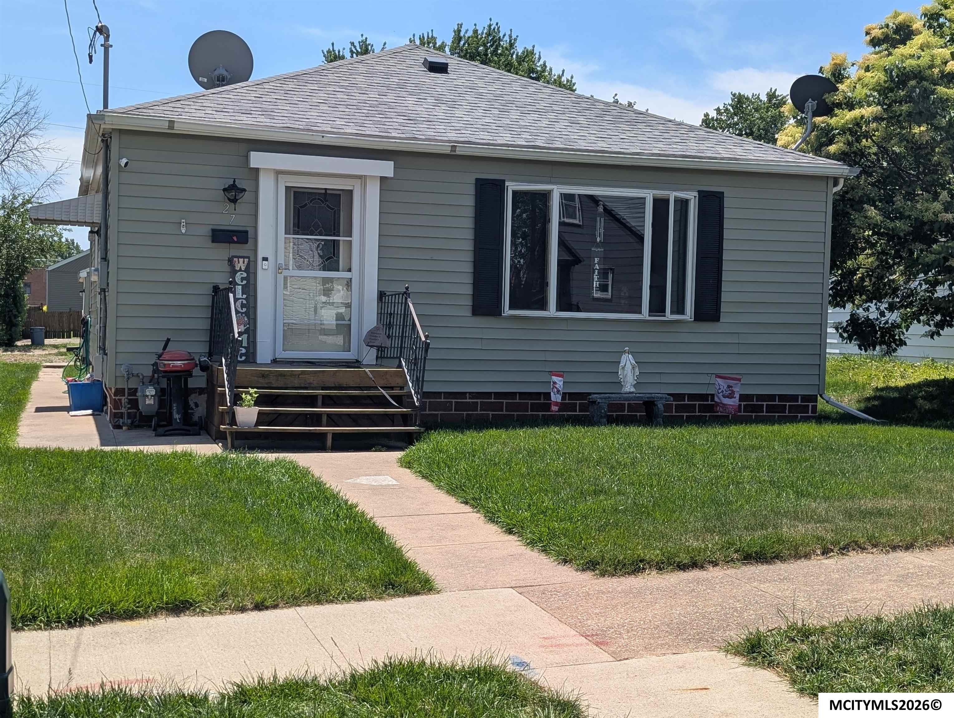 27 26th SW Mason City IA 50401
