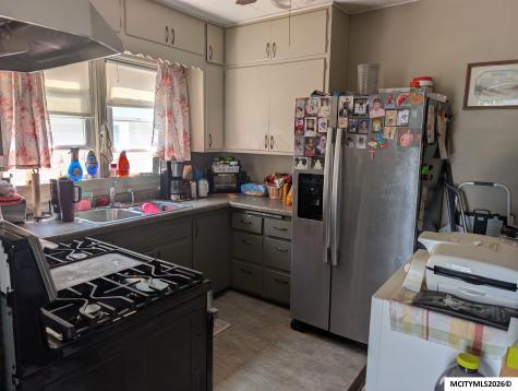 27 26th SW Mason City IA 50401