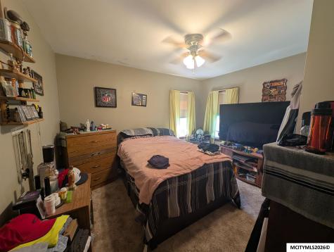 27 26th SW Mason City IA 50401
