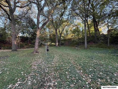 805 Elm Drive Mason City IA 50401