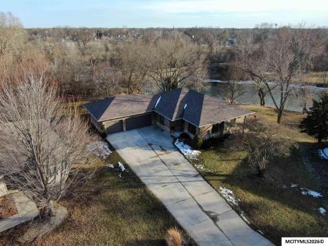 601 Birch Court Mason City IA 50401