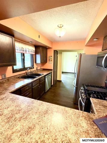 2323 21st SW Mason City IA 50401