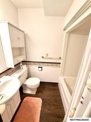 2323 21st SW Mason City IA 50401