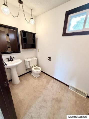 2323 21st SW Mason City IA 50401