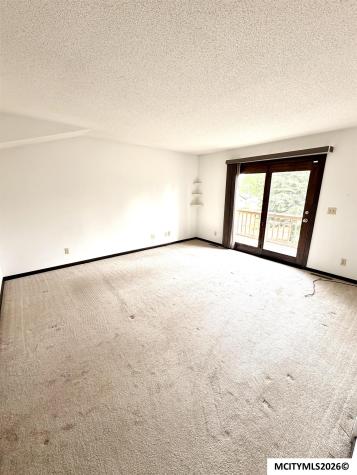 2323 21st SW Mason City IA 50401