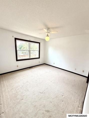 2323 21st SW Mason City IA 50401
