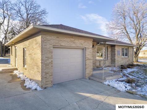 519 17th Street W Clear Lake IA 50428