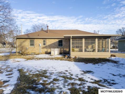 519 17th Street W Clear Lake IA 50428