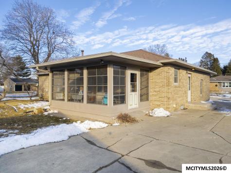 519 17th Street W Clear Lake IA 50428