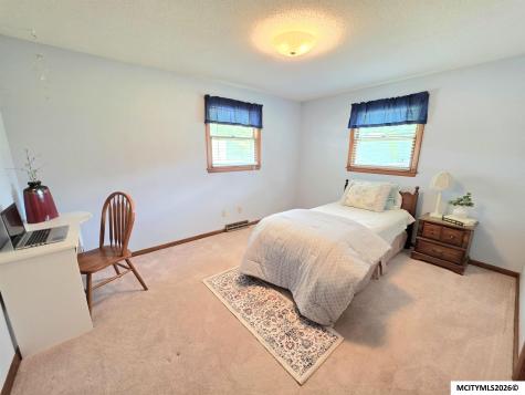1009 Manor Drive Mason City IA 50401