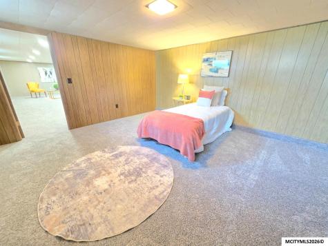 1009 Manor Drive Mason City IA 50401