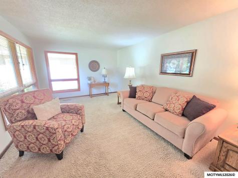 1009 Manor Drive Mason City IA 50401
