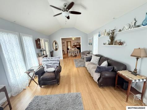 609 S Massachusetts Mason City IA 50401