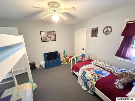 609 S Massachusetts Mason City IA 50401