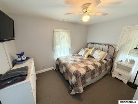 609 S Massachusetts Mason City IA 50401