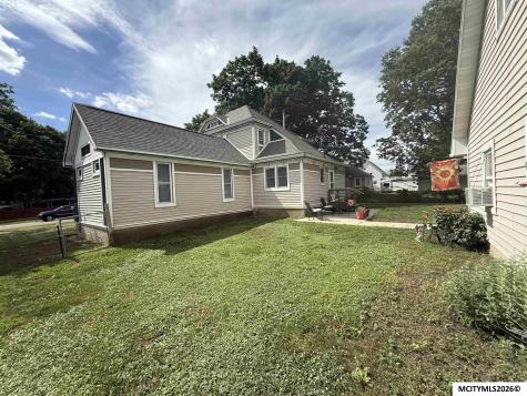 609 S Massachusetts Mason City IA 50401